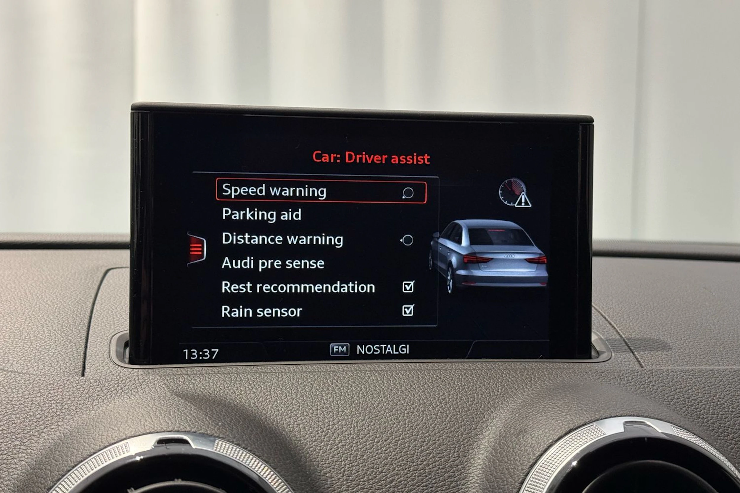 valkoinen Audi A3 2016 kuva 21.