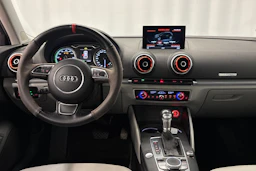 punainen Audi A3 2016 kuva 12.