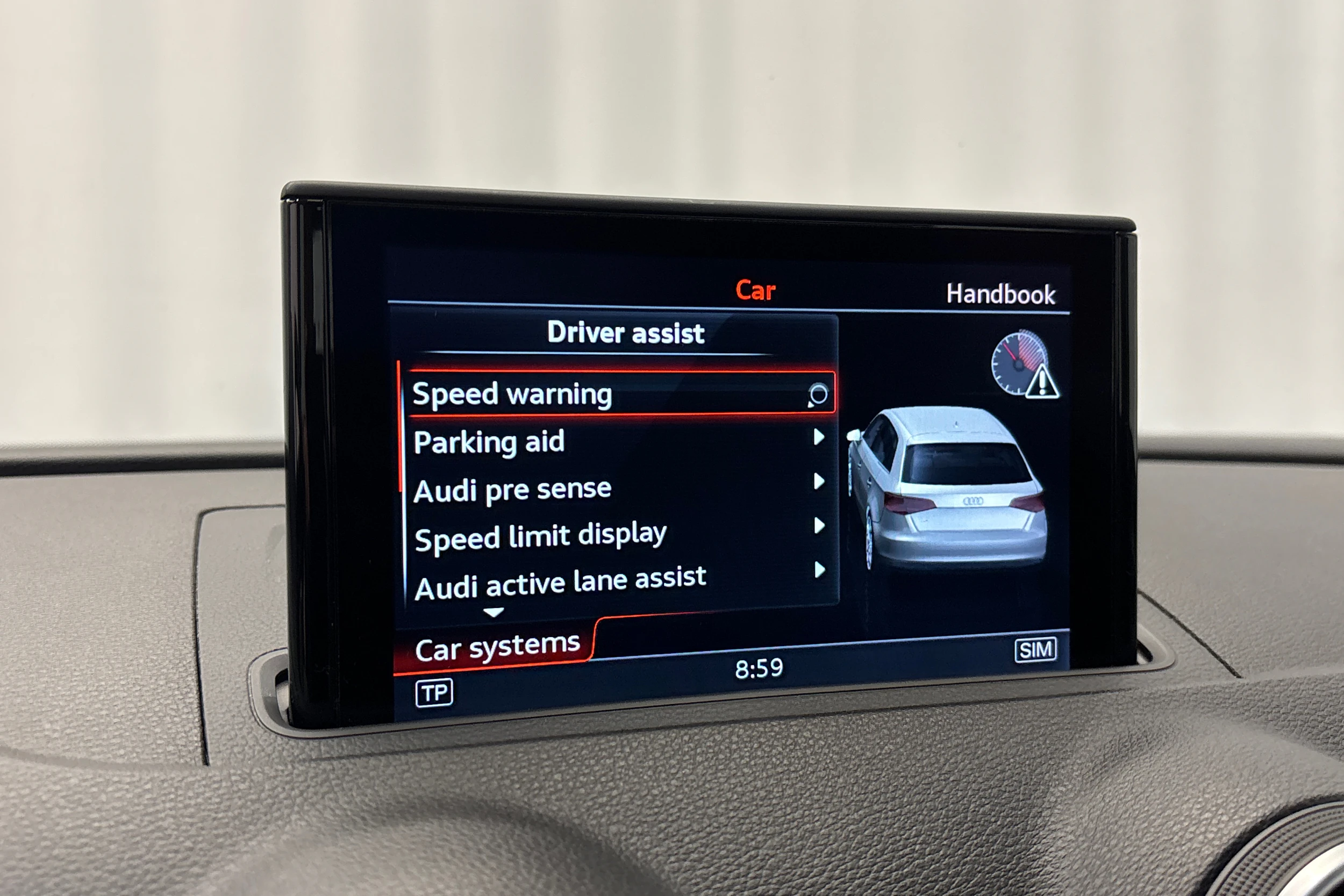 punainen Audi A3 2016 kuva 19.