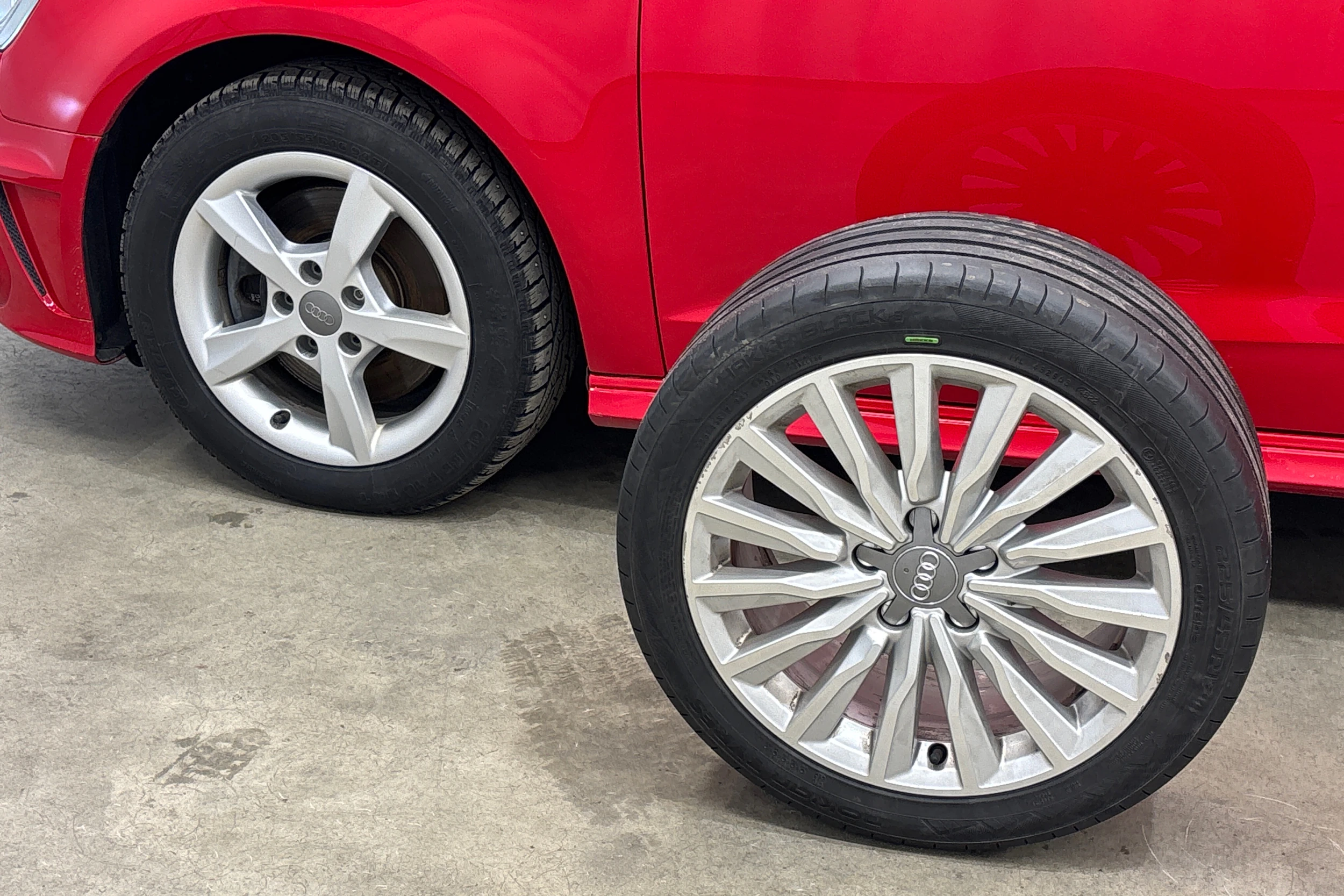 punainen Audi A3 2016 kuva 26.