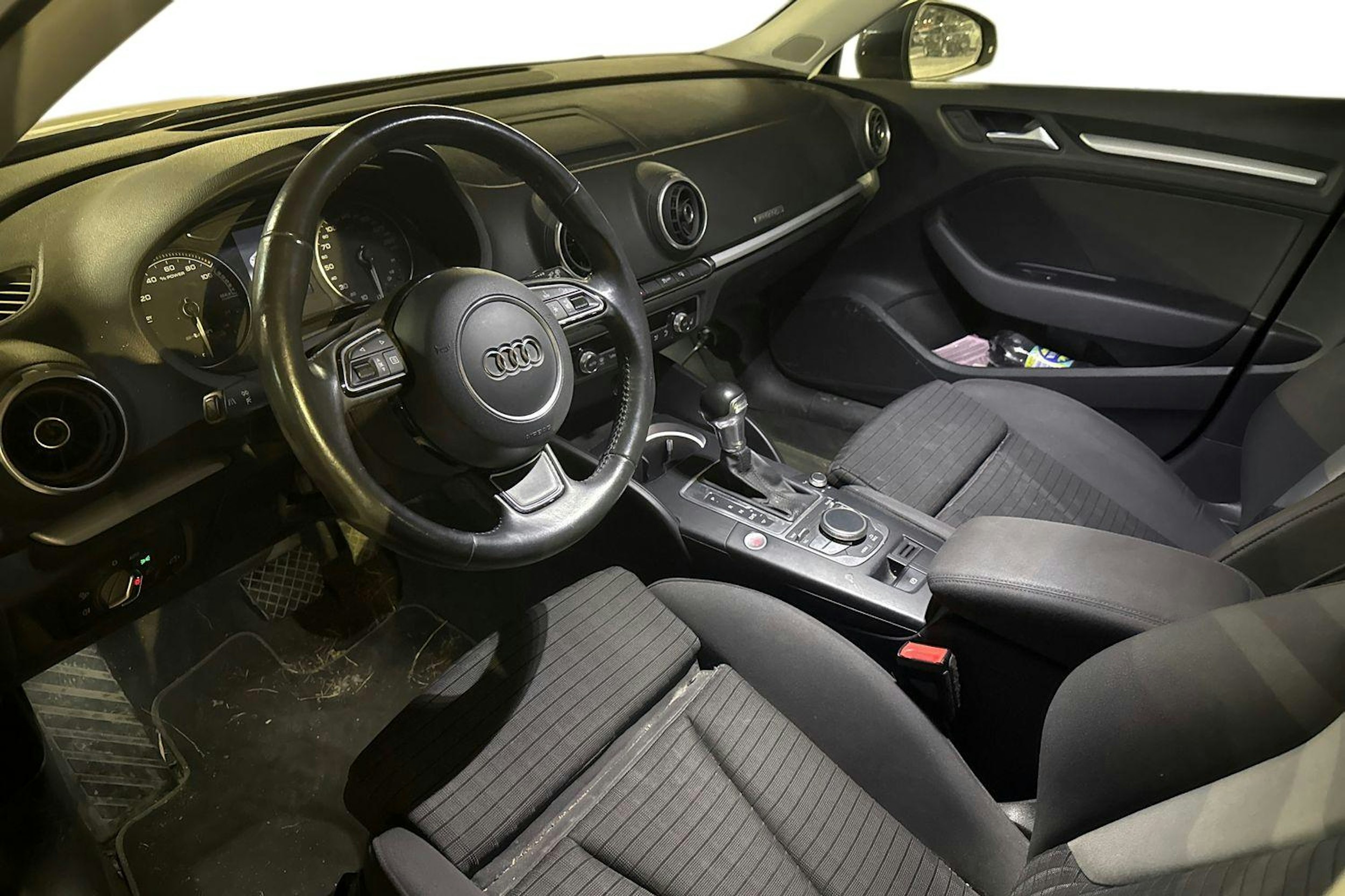 musta Audi A3 2016 kuva 3.