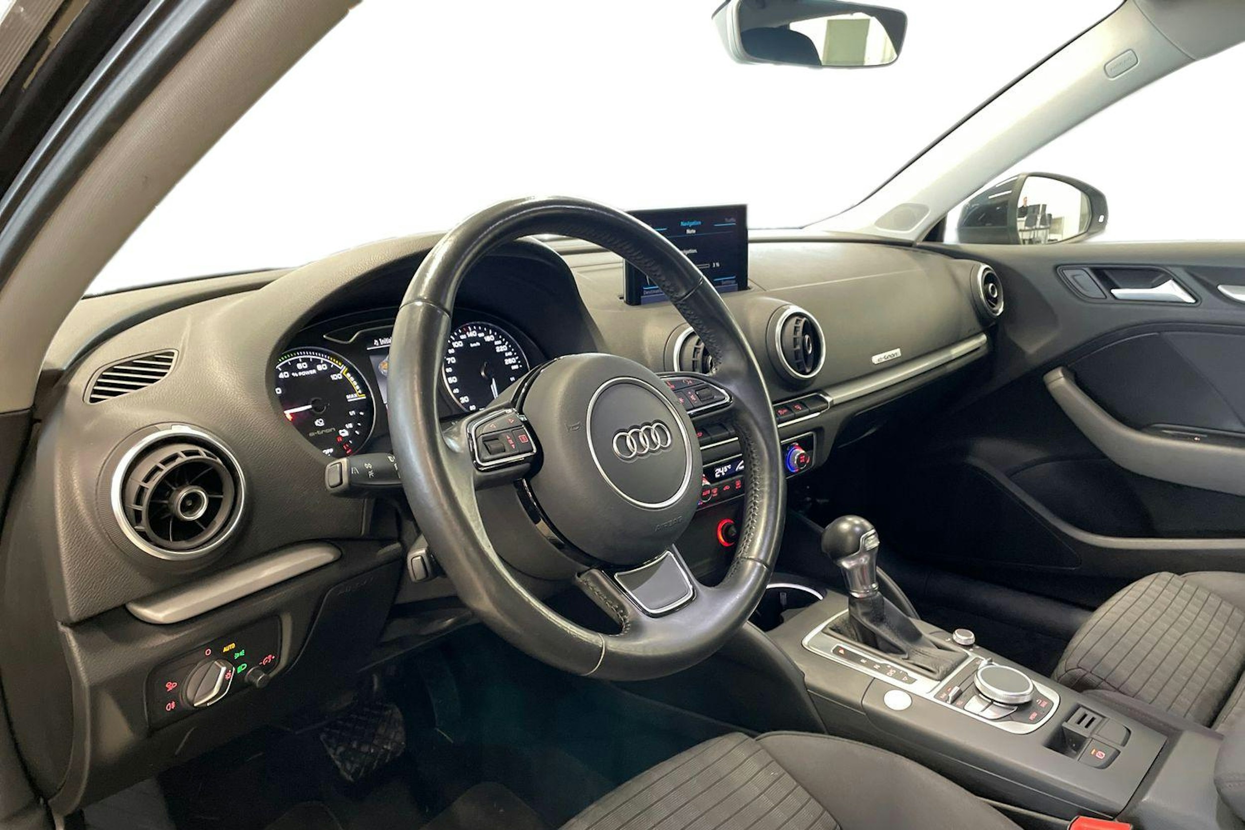 musta Audi A3 2016 kuva 7.