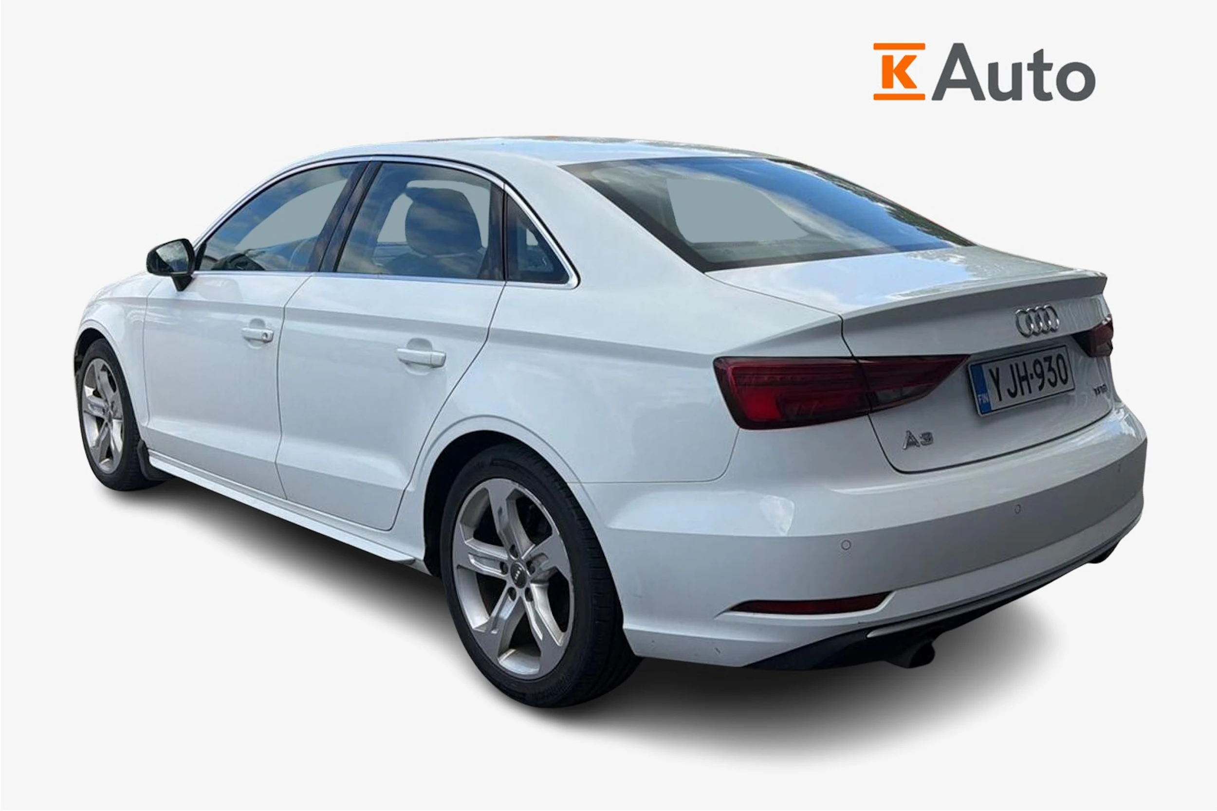 Valkoinen Audi A3 2016 kuva 2.