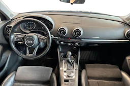 musta Audi A3 2017 kuva 7.