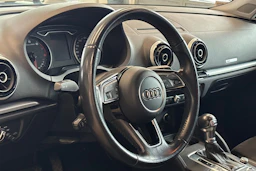 musta Audi A3 2017 kuva 19.