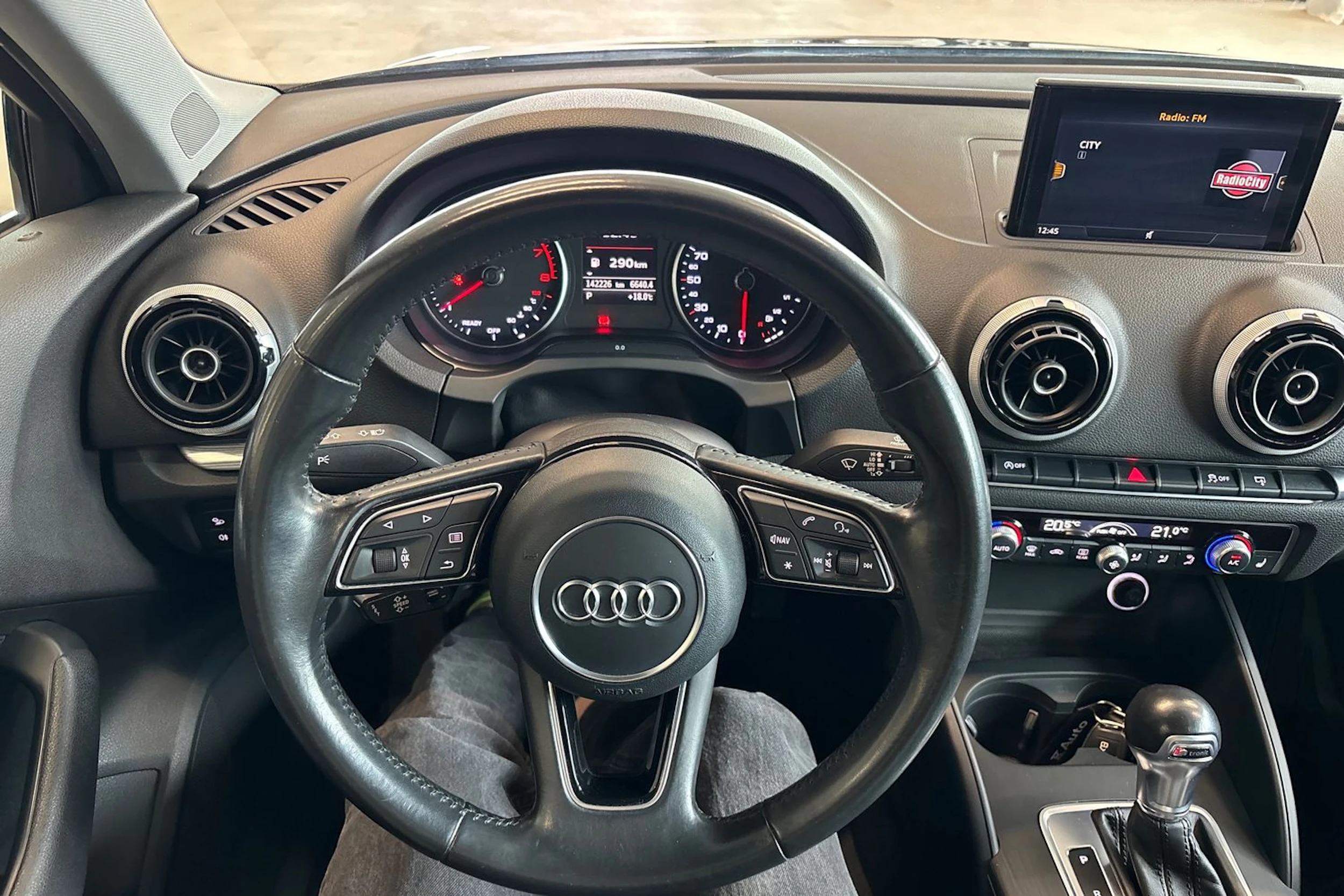 musta Audi A3 2017 kuva 41.