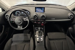 sininen Audi A3 2016 kuva 14.