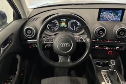 sininen Audi A3 2016 kuva 15.