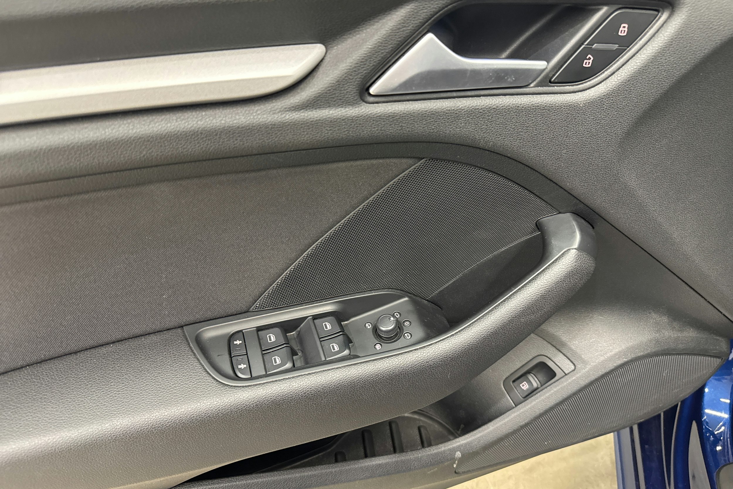 sininen Audi A3 2016 kuva 16.