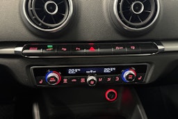 sininen Audi A3 2016 kuva 20.