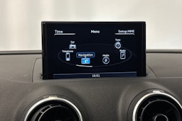 sininen Audi A3 2016 kuva 22.