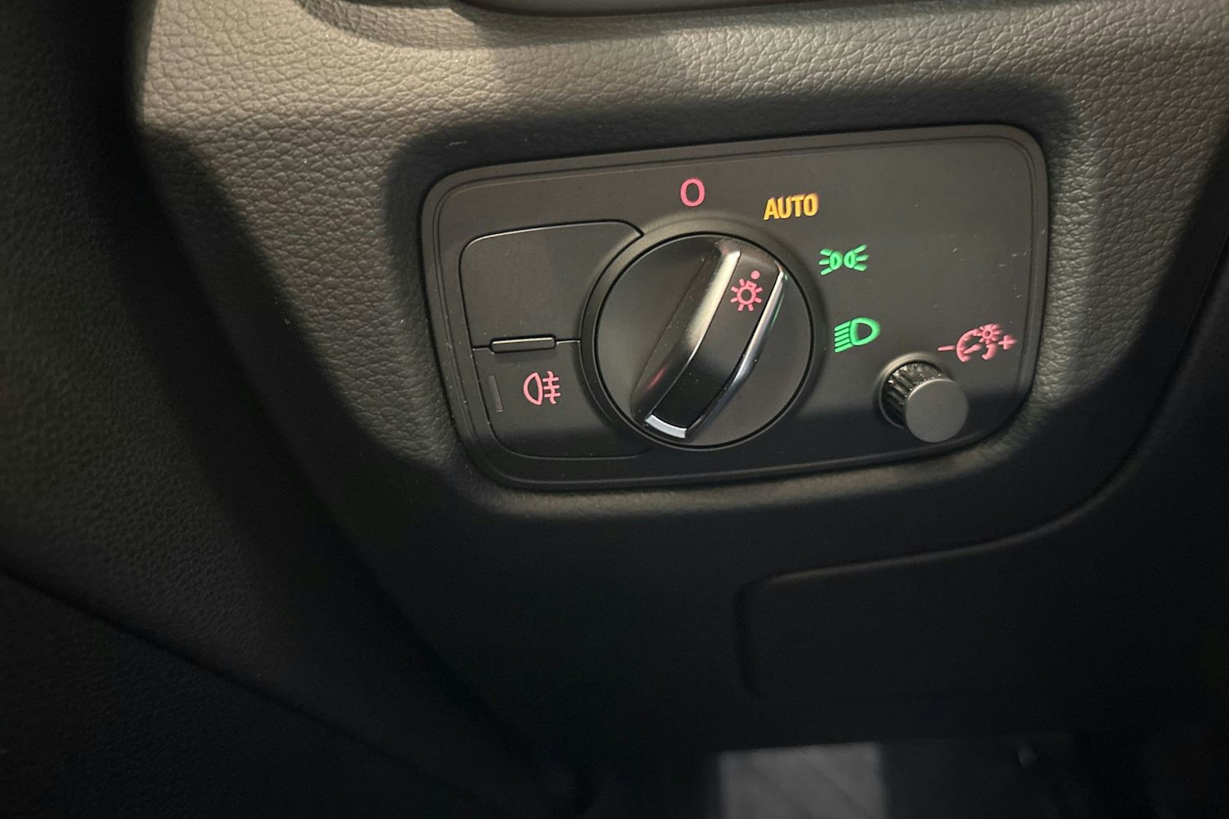 Hopea Audi A3 2016 kuva 21.
