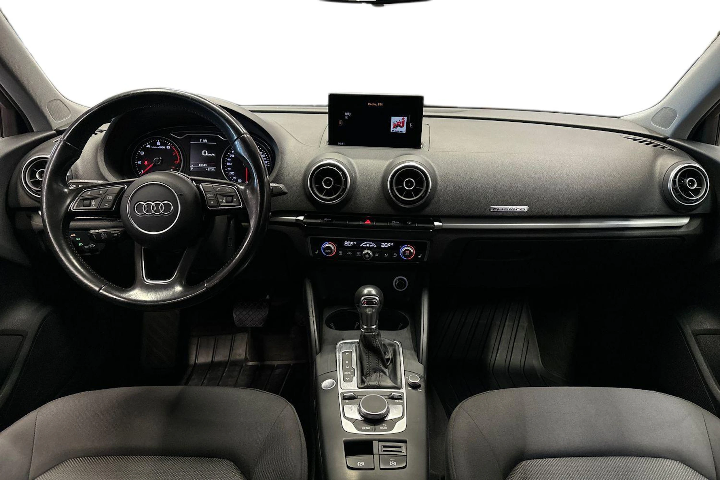 punainen Audi A3 2017 kuva 12.