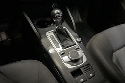 punainen Audi A3 2017 kuva 24.