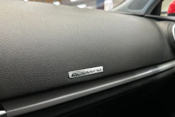 punainen Audi A3 2017 kuva 25.