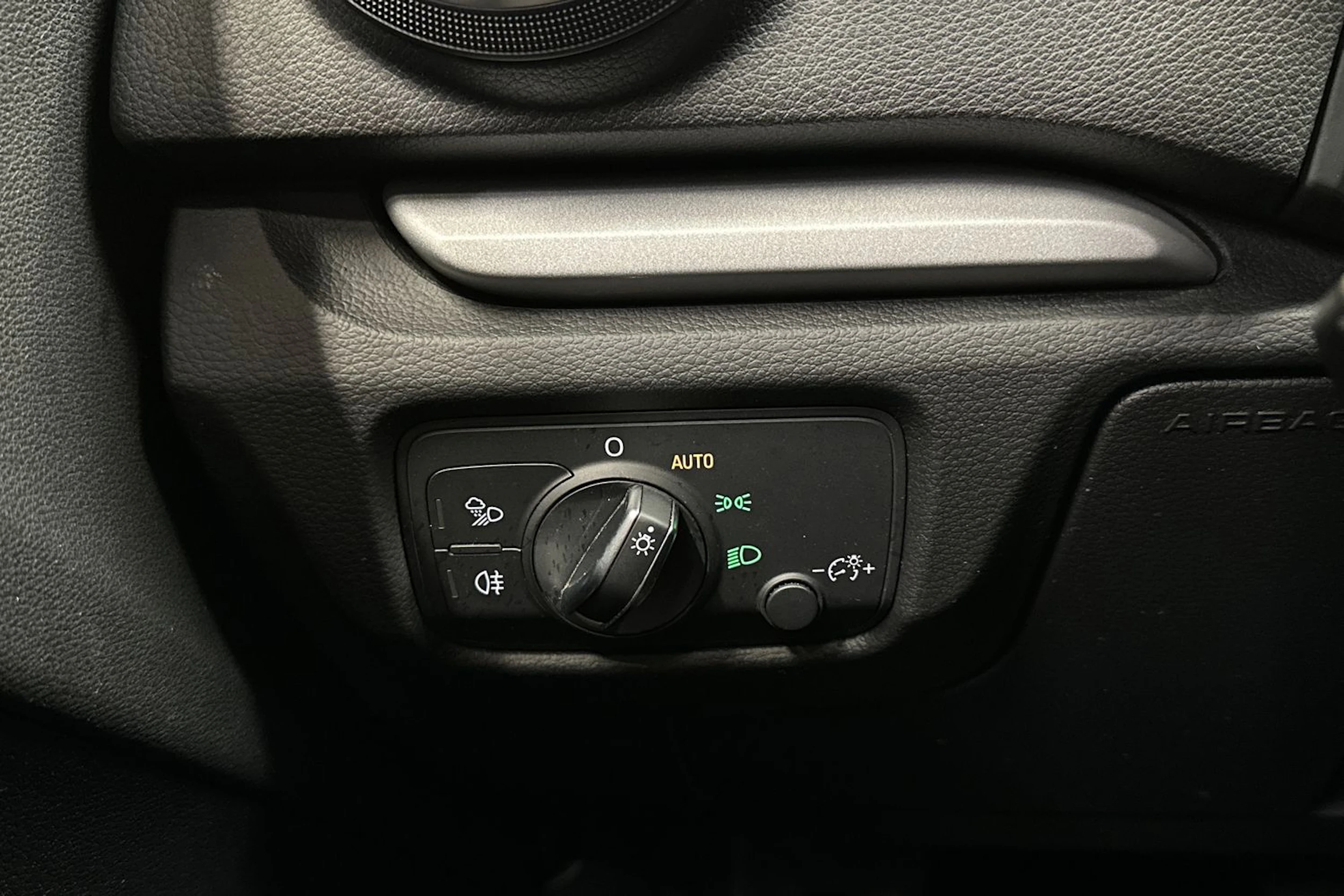 punainen Audi A3 2017 kuva 30.