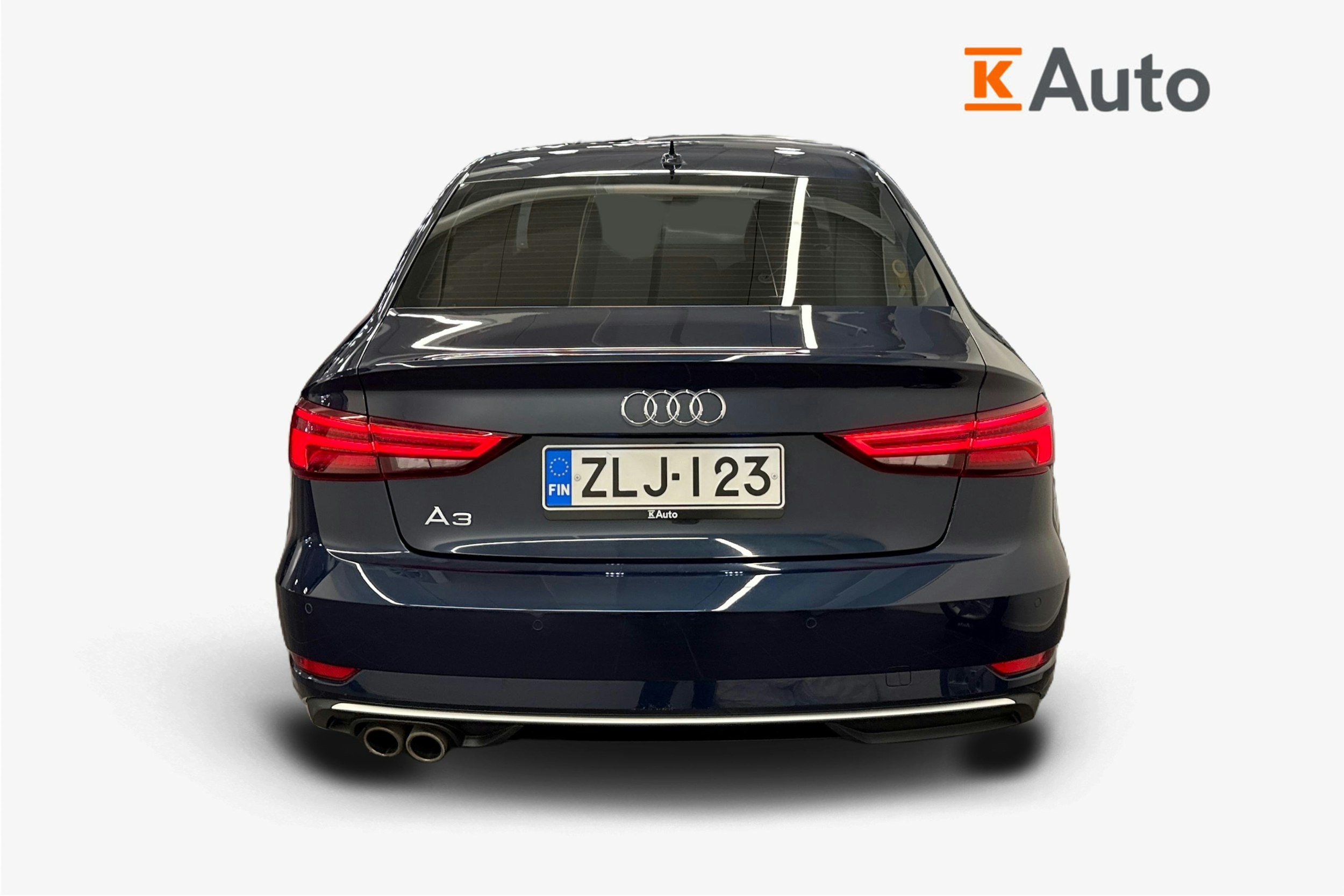 Harmaa Audi A3 2016 kuva 3.