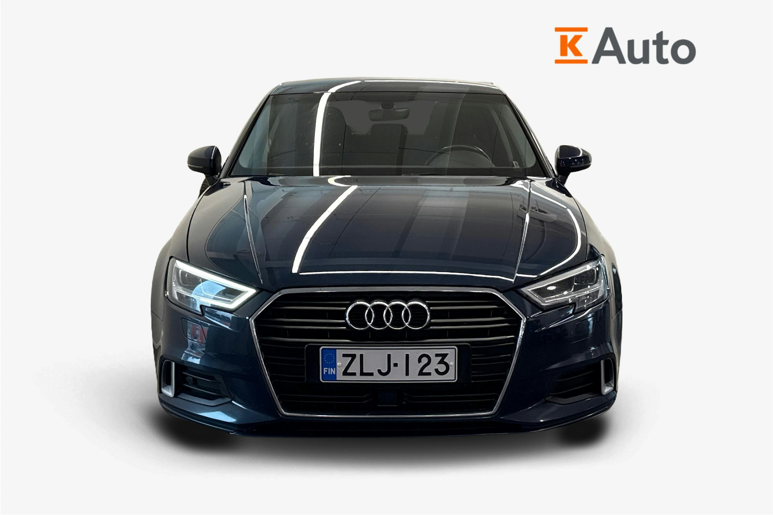 Harmaa Audi A3 2016 kuva 5.