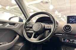 Harmaa Audi A3 2016 kuva 17.