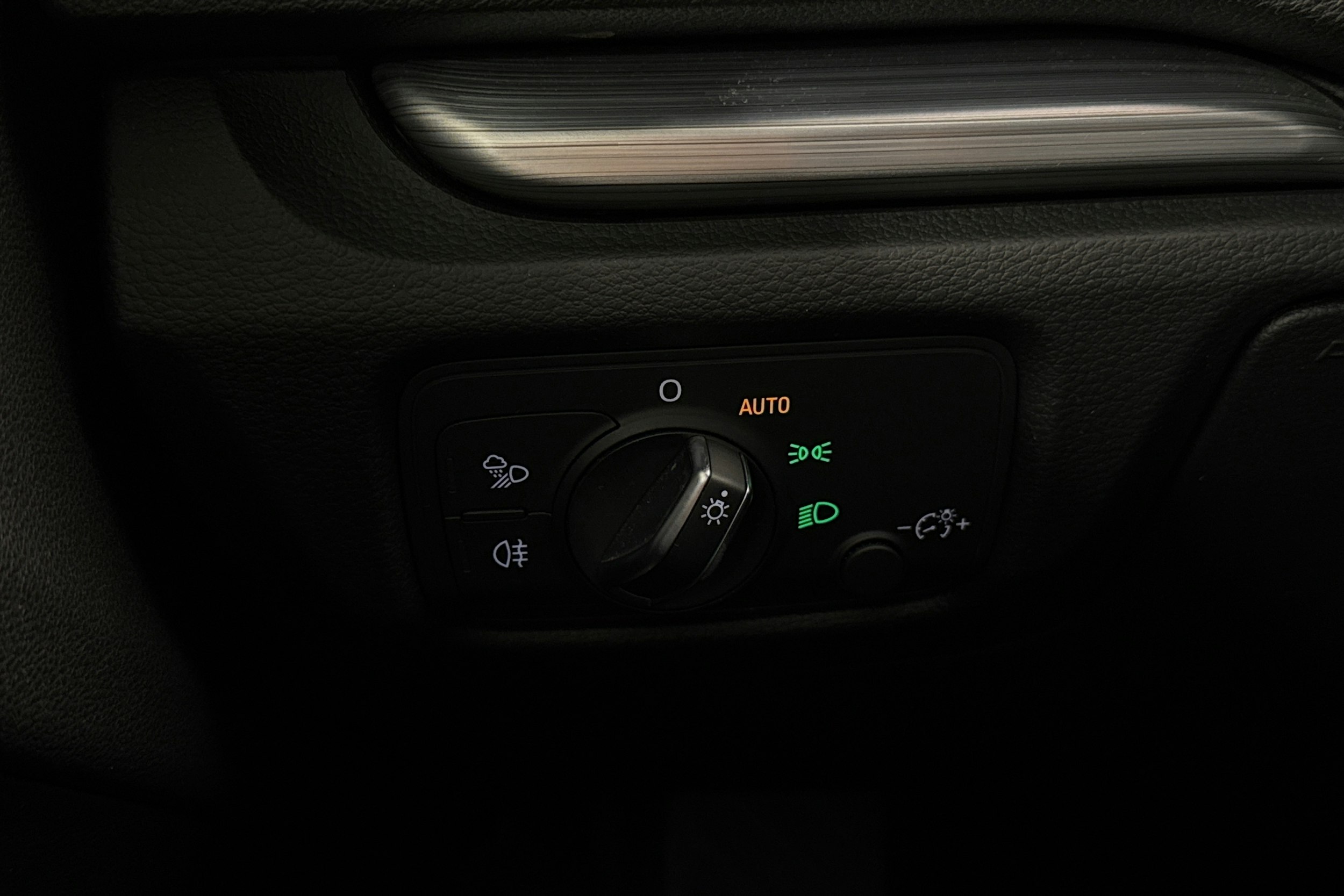 Harmaa Audi A3 2016 kuva 23.