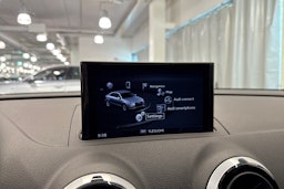 Harmaa Audi A3 2016 kuva 32.