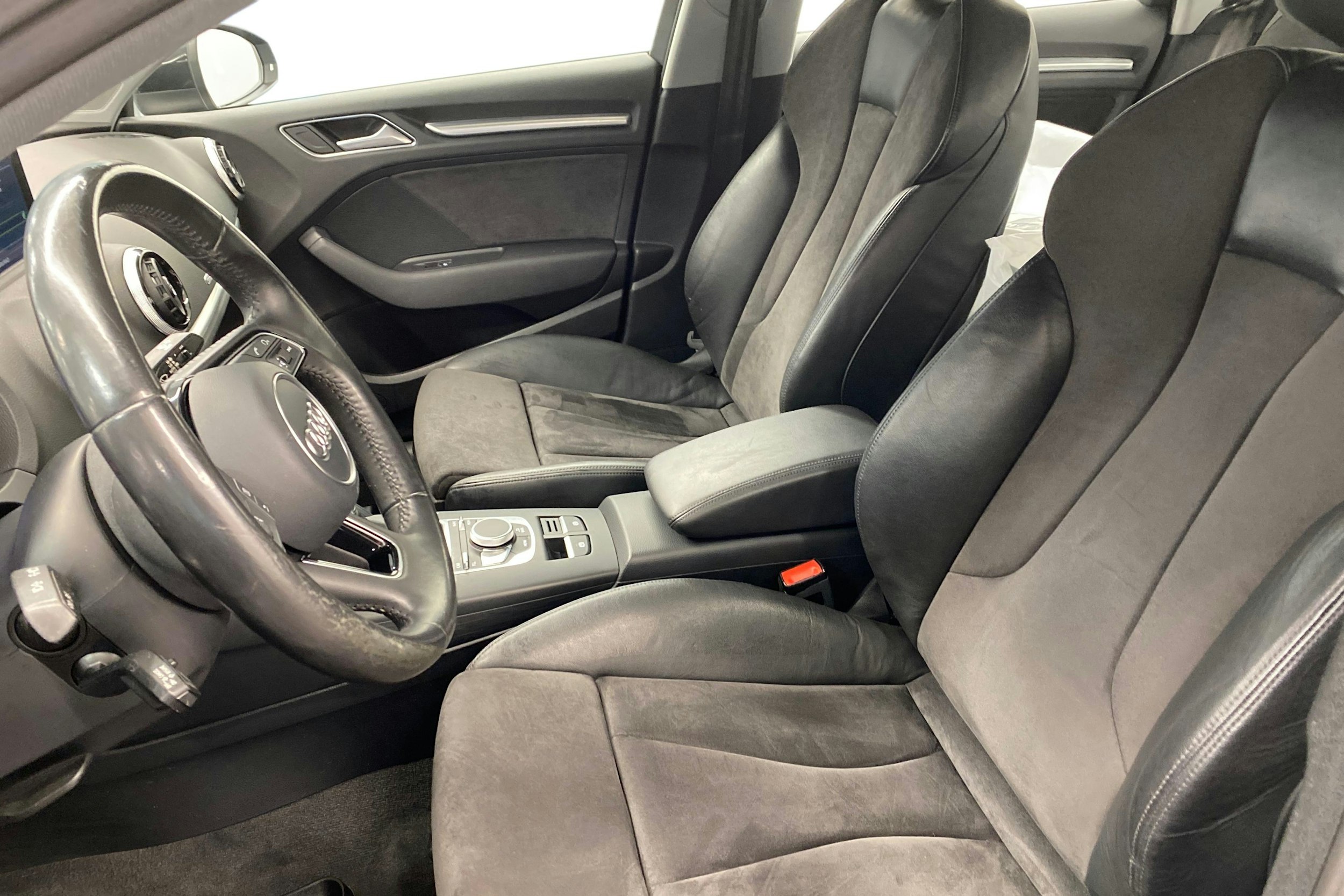 Musta Audi A3 2017 kuva 10.