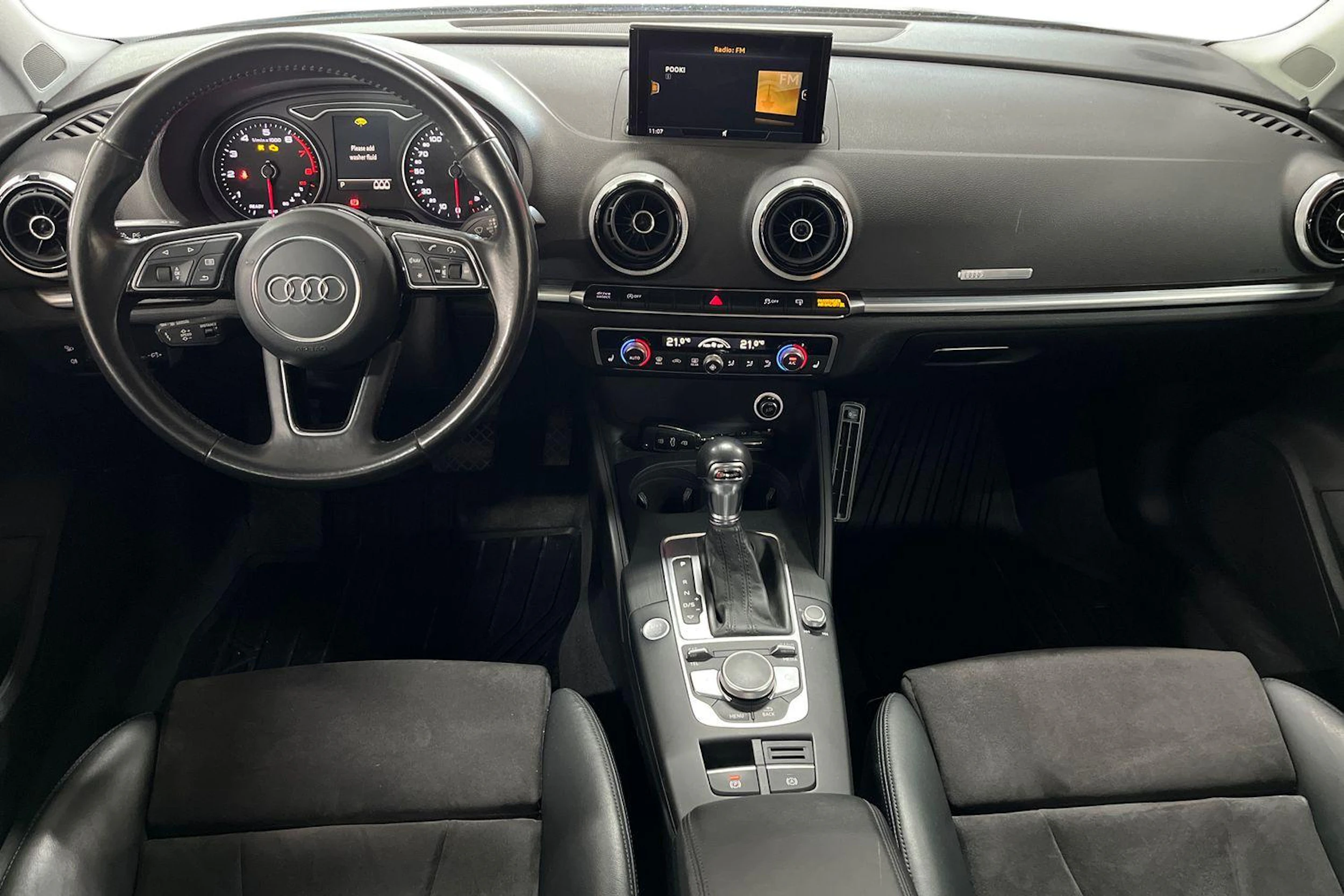 Musta Audi A3 2017 kuva 7.