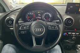 Musta Audi A3 2017 kuva 12.