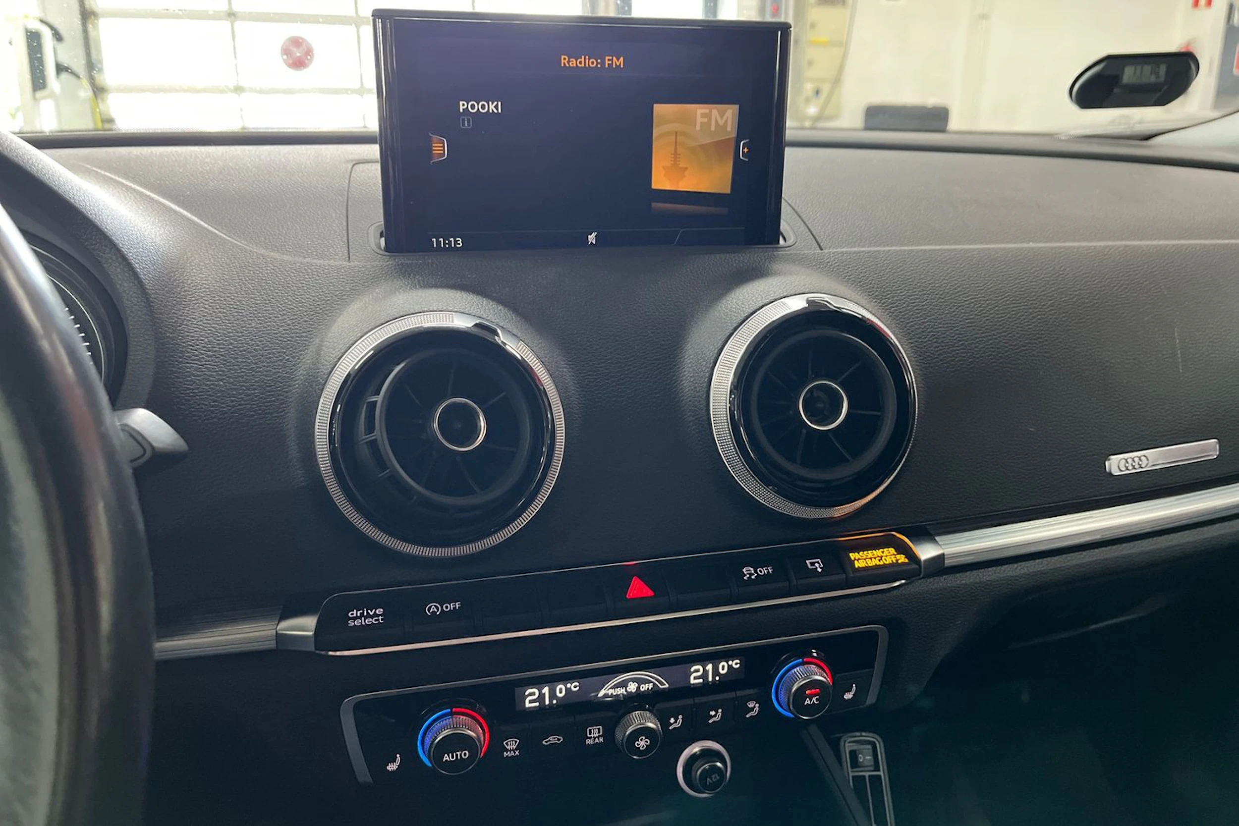 Musta Audi A3 2017 kuva 15.