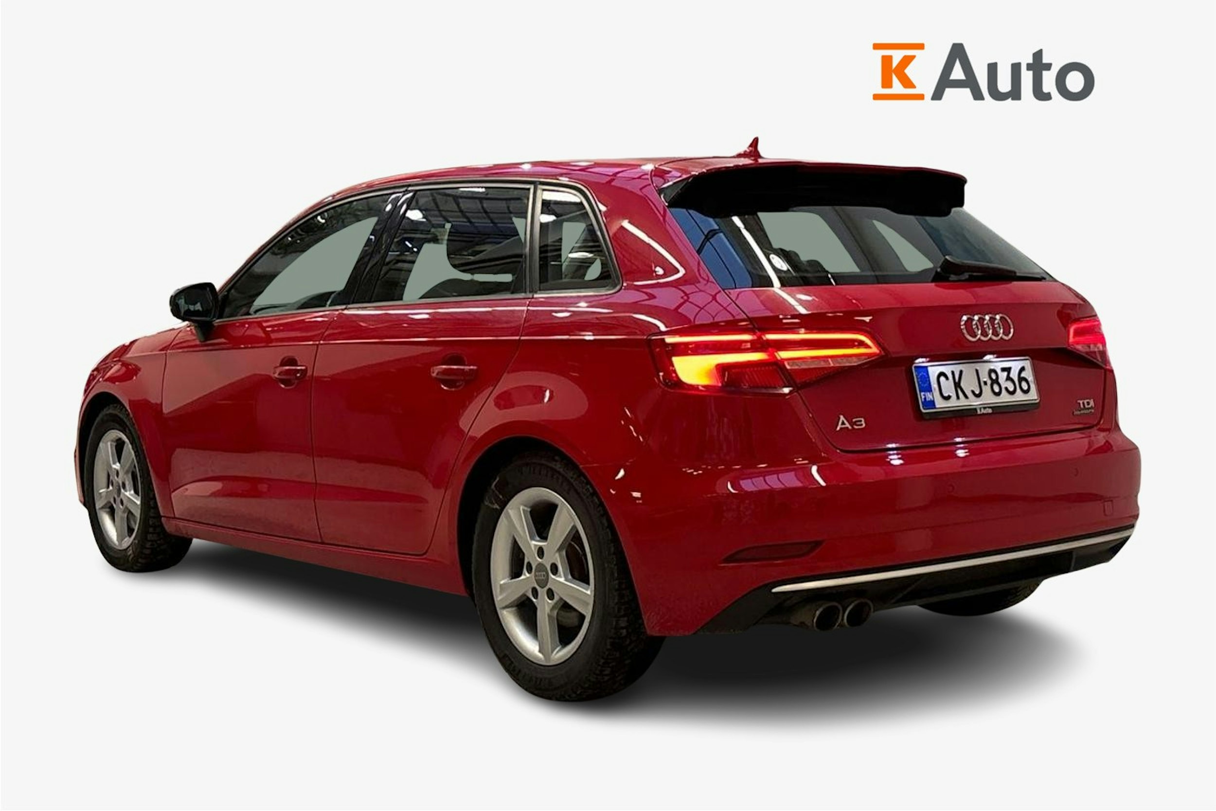 punainen Audi A3 2017 kuva 2.