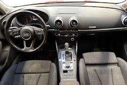 punainen Audi A3 2017 kuva 9.