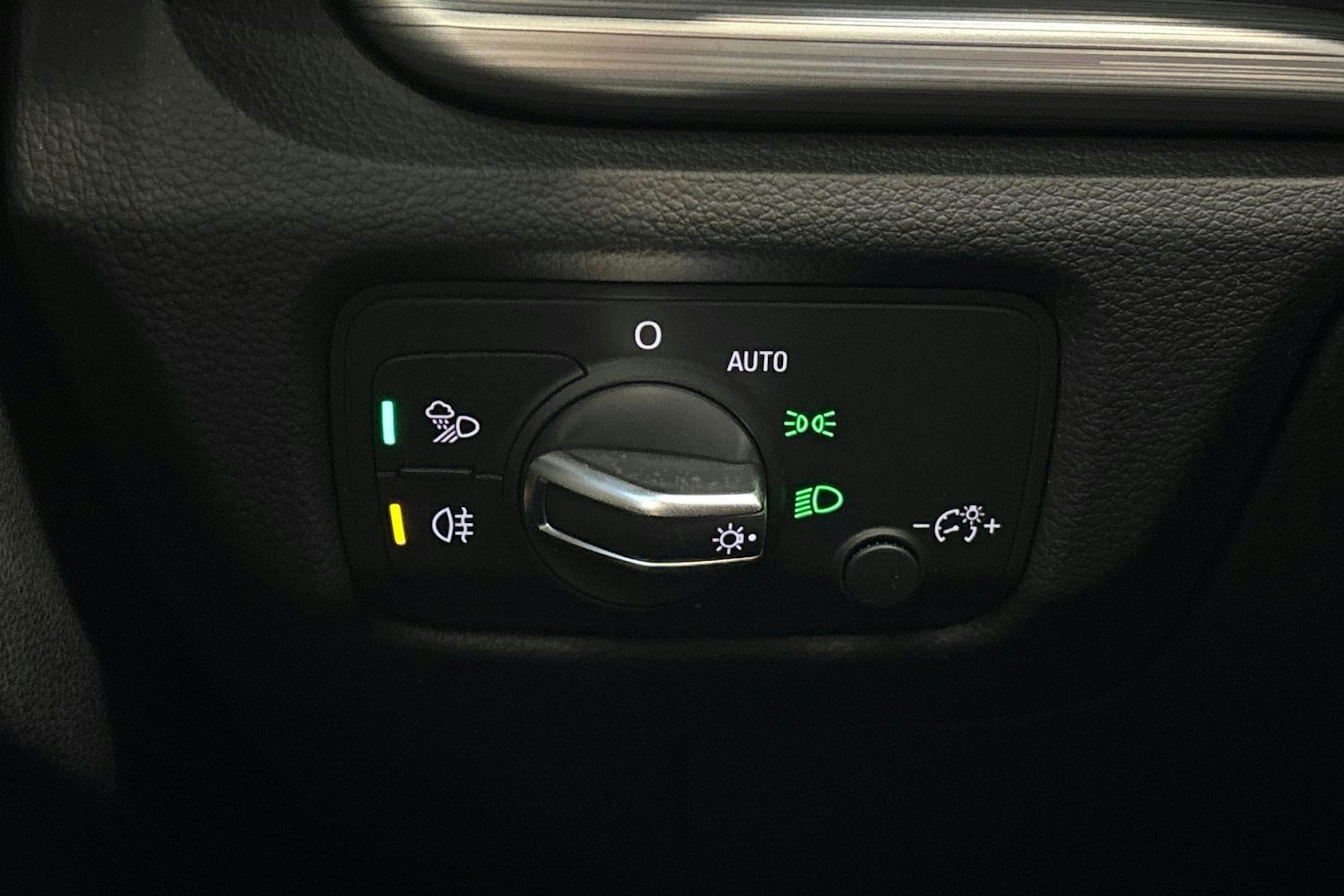 punainen Audi A3 2017 kuva 16.