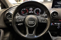 punainen Audi A3 2017 kuva 17.