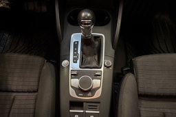 punainen Audi A3 2017 kuva 23.