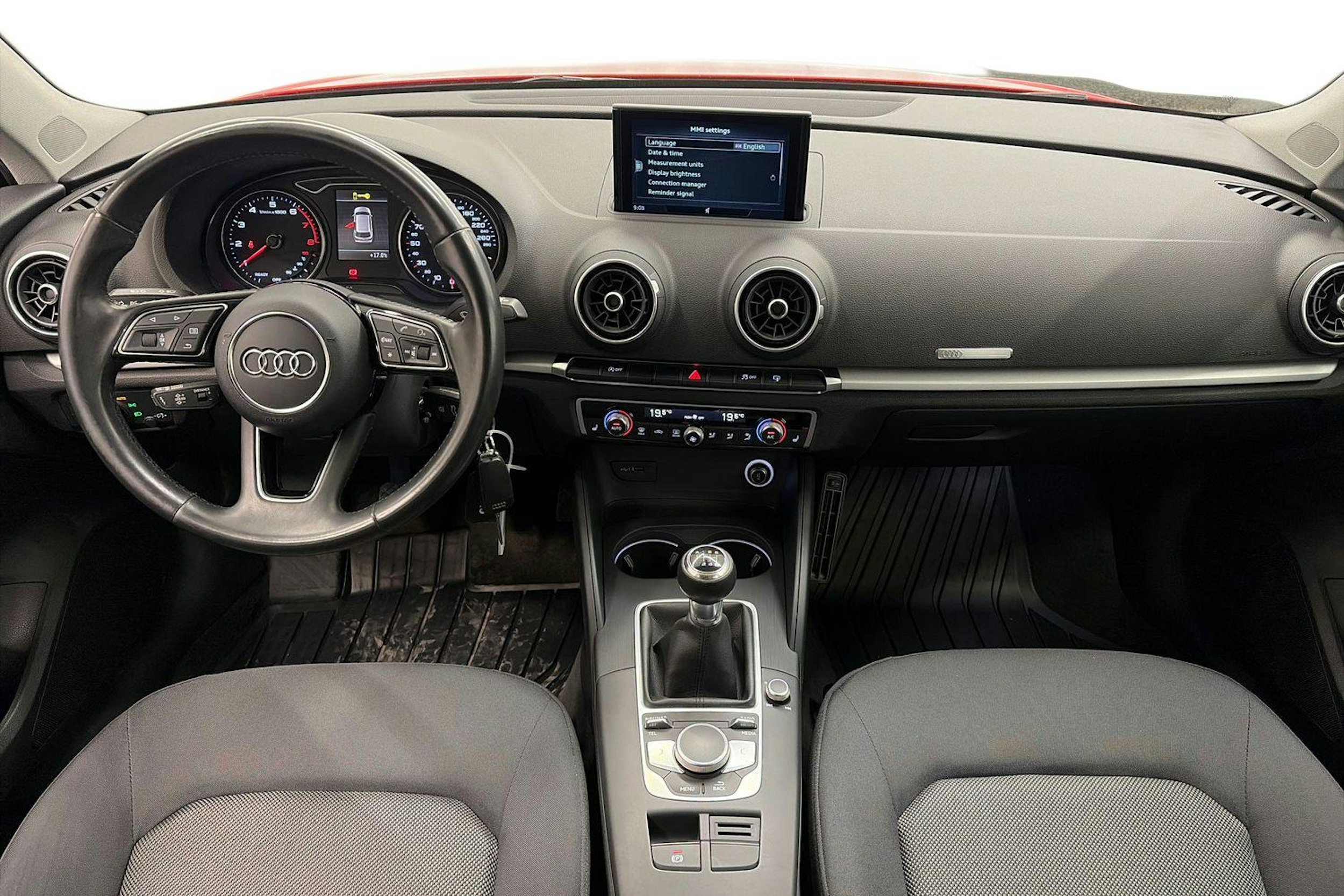 punainen Audi A3 2017 kuva 9.