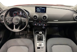 punainen Audi A3 2017 kuva 9.