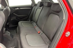 punainen Audi A3 2017 kuva 10.