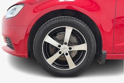 punainen Audi A3 2017 kuva 11.