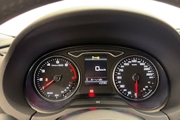 punainen Audi A3 2017 kuva 16.