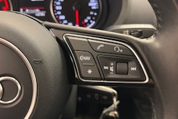 punainen Audi A3 2017 kuva 18.