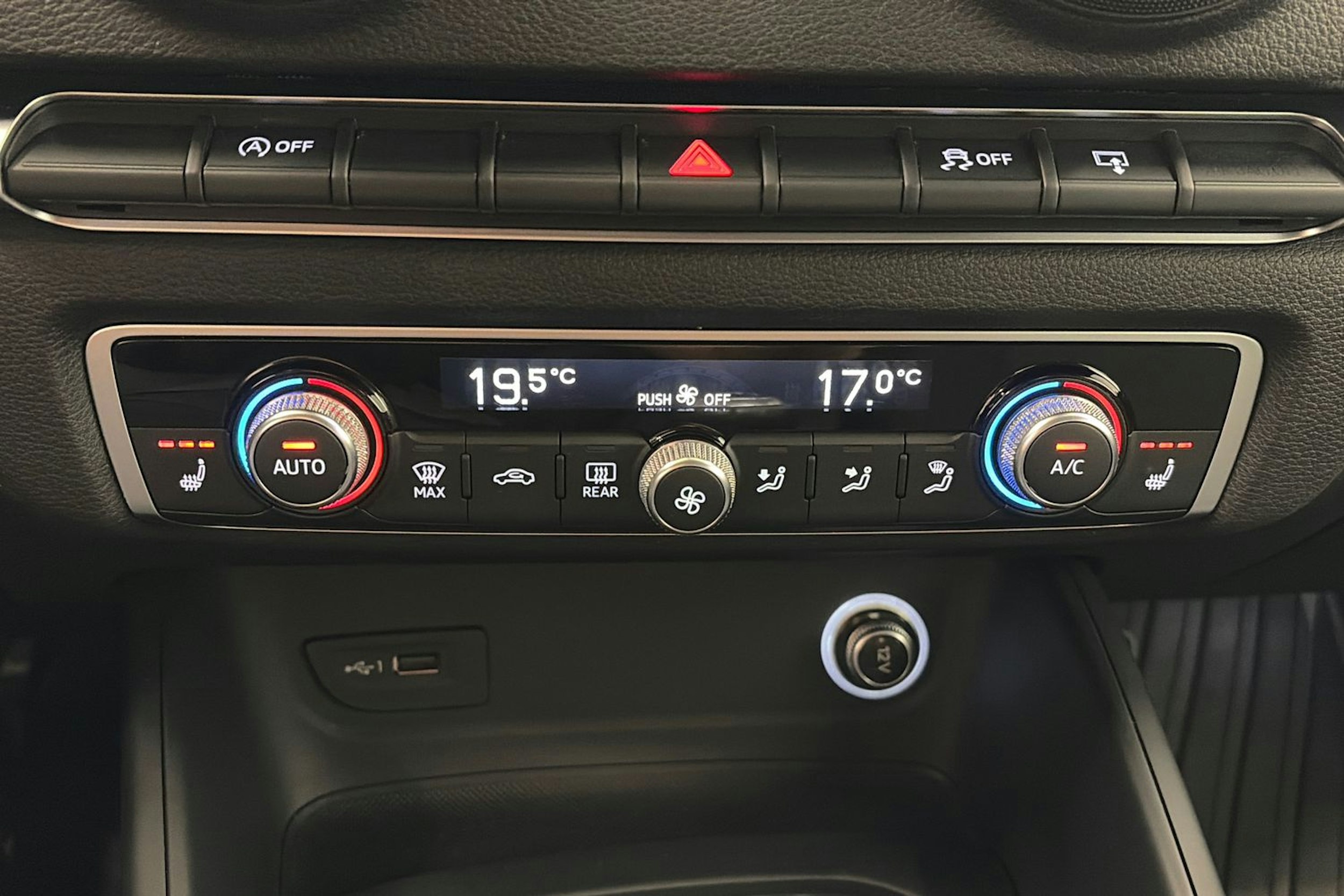 punainen Audi A3 2017 kuva 21.