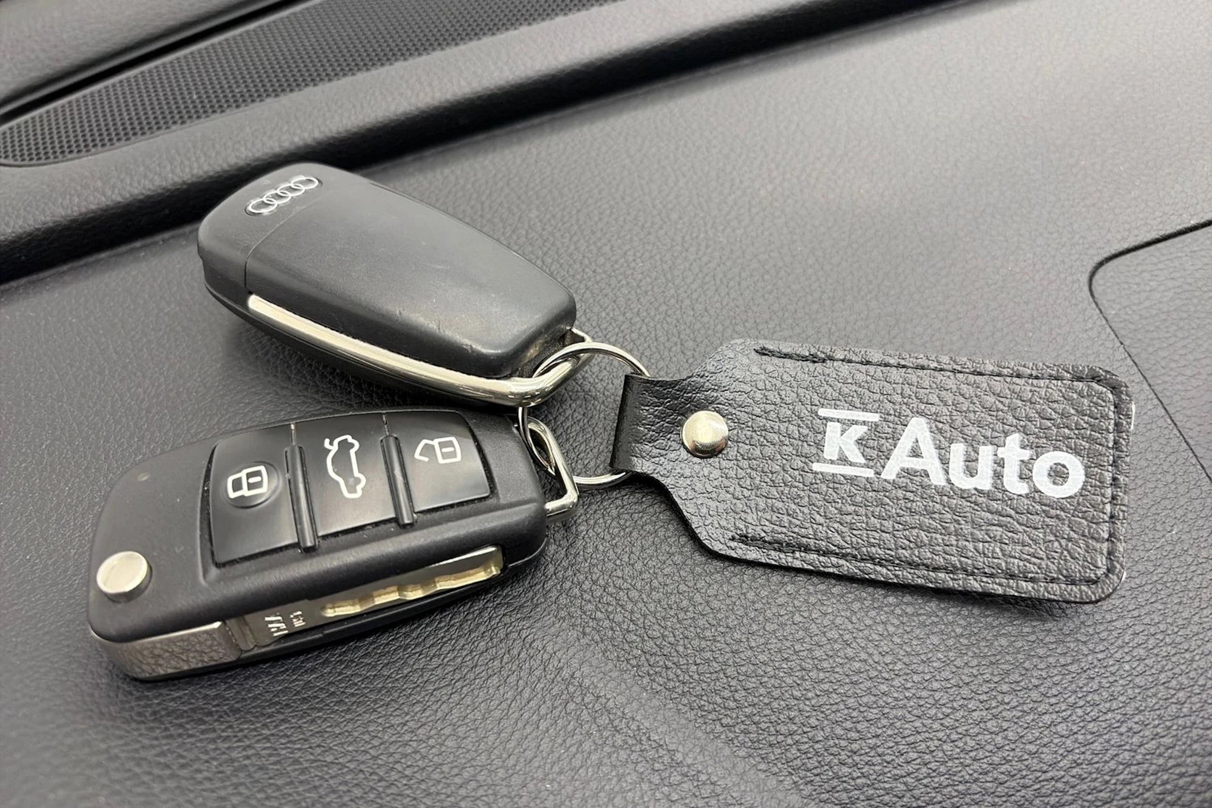 valkoinen Audi A3 2017 kuva 27.