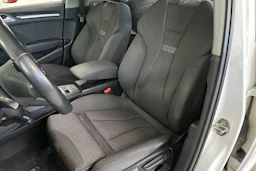 Valkoinen Audi A3 2017 kuva 4.