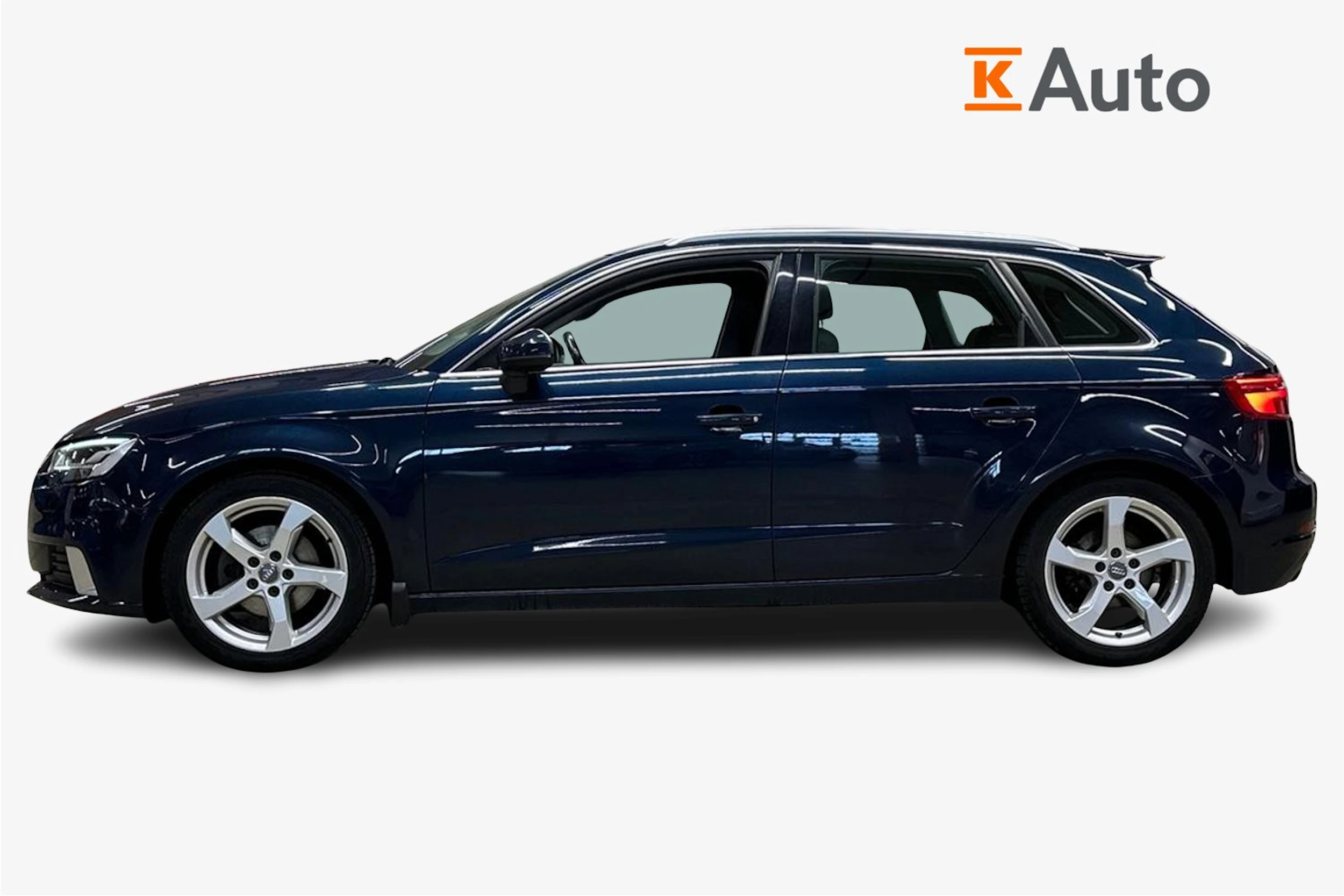 harmaa Audi A3 2017 kuva 5.