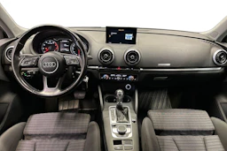 harmaa Audi A3 2017 kuva 7.