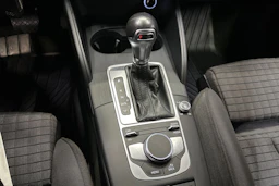 harmaa Audi A3 2017 kuva 15.