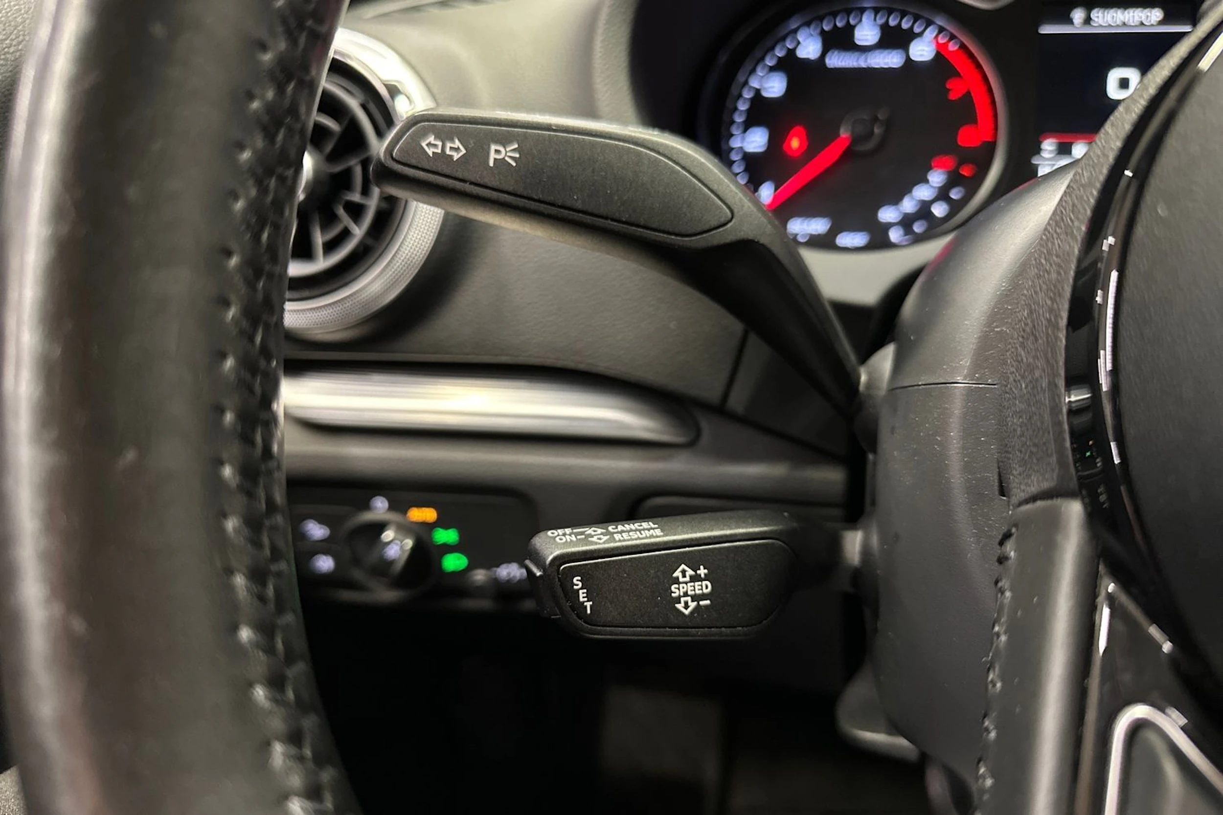 harmaa Audi A3 2017 kuva 17.