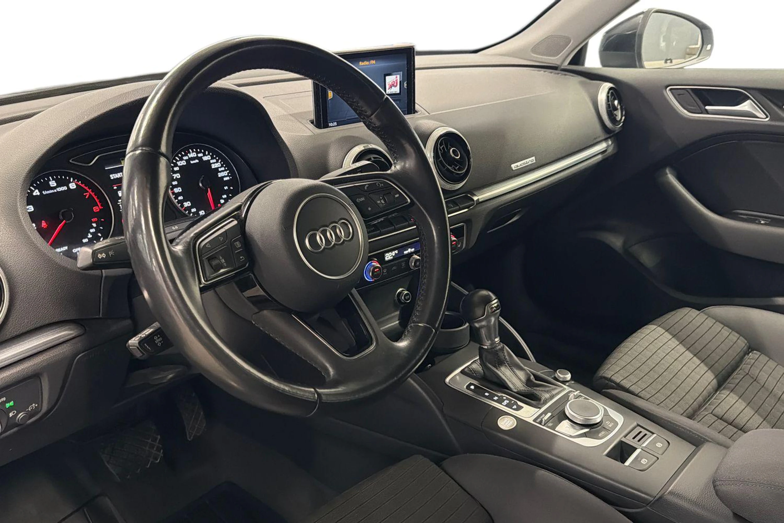 musta Audi A3 2017 kuva 6.