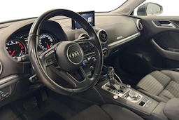 musta Audi A3 2017 kuva 6.