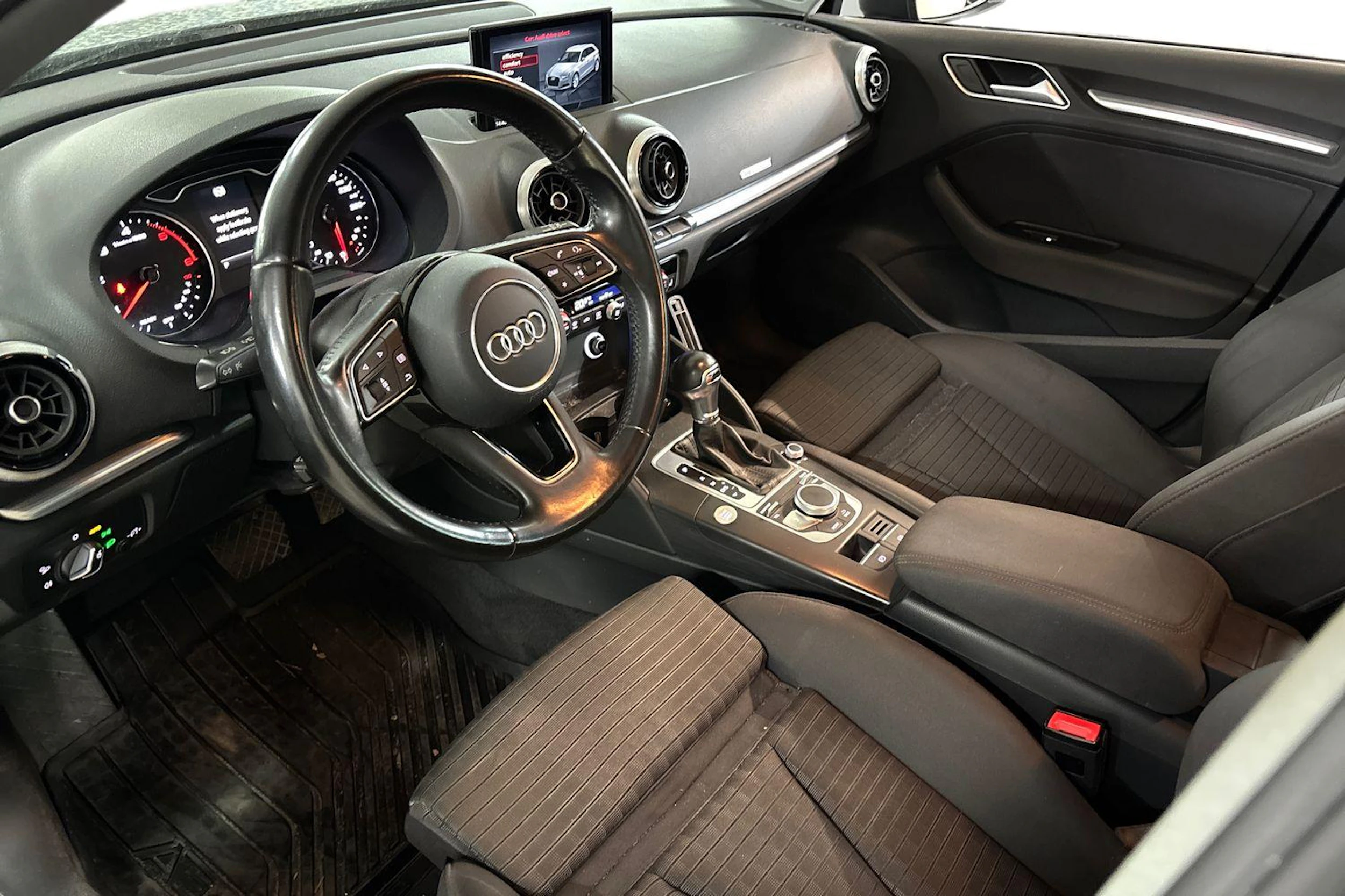 harmaa Audi A3 2017 kuva 3.